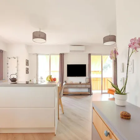 Serene Apartment In Top Location In Menton Near Sea Apartment