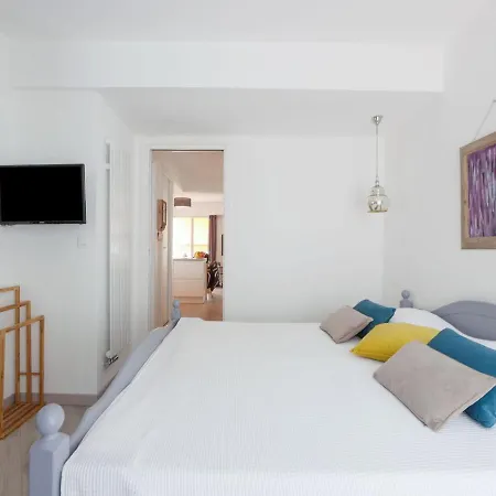Serene Apartment In Top Location In Menton Near Sea Apartment