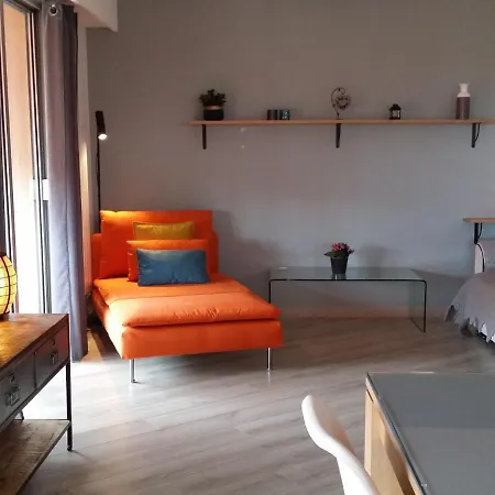 Serene Apartment In Top Location In Menton Near Sea Menton